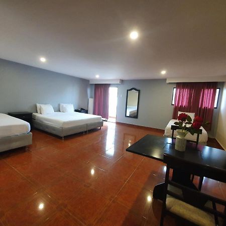 Hotel Puerta De Oro Баранкила Екстериор снимка