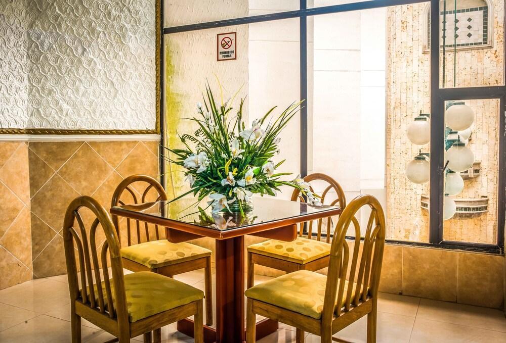 Hotel Puerta De Oro Баранкила Екстериор снимка