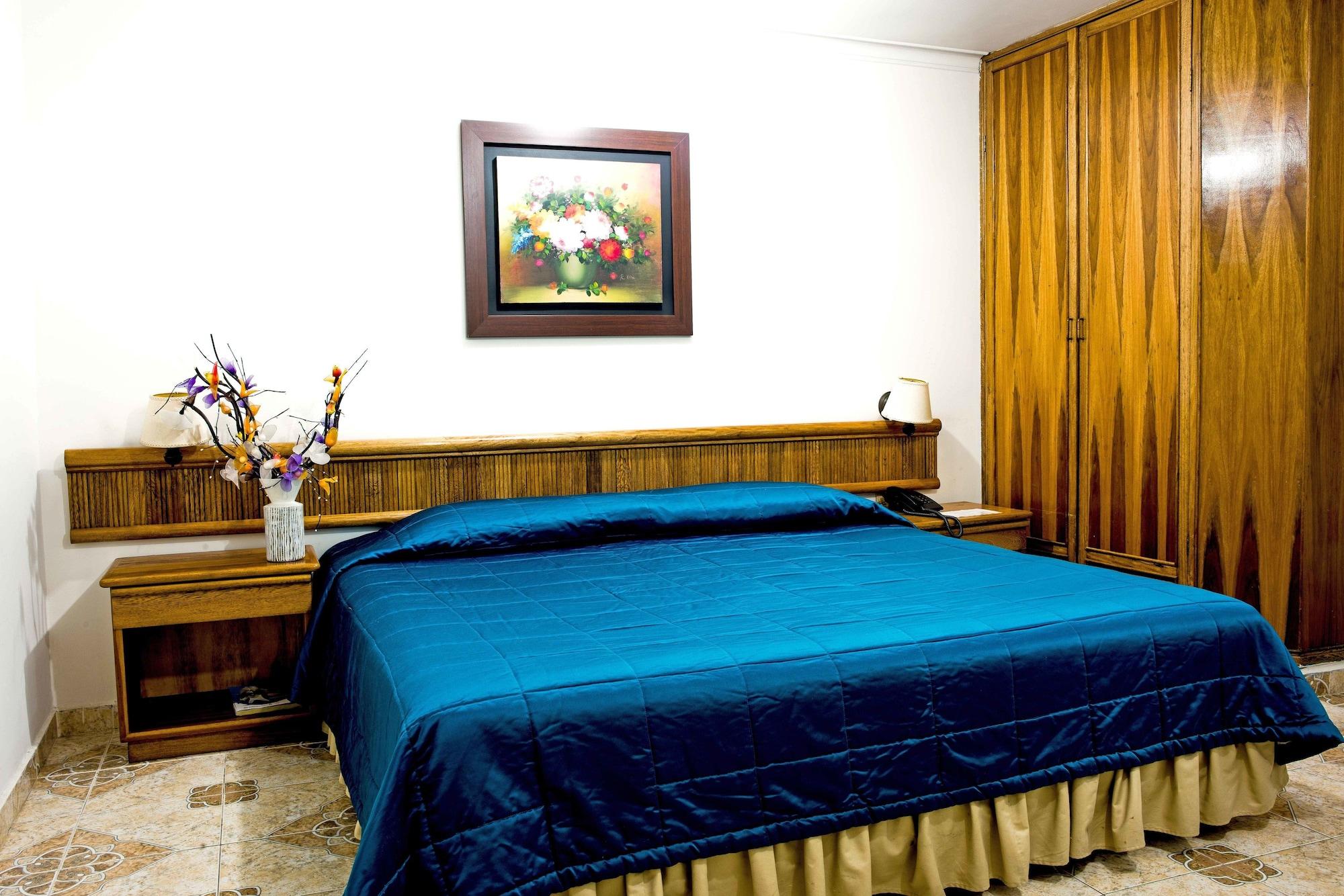 Hotel Puerta De Oro Баранкила Екстериор снимка