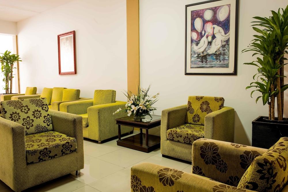 Hotel Puerta De Oro Баранкила Екстериор снимка