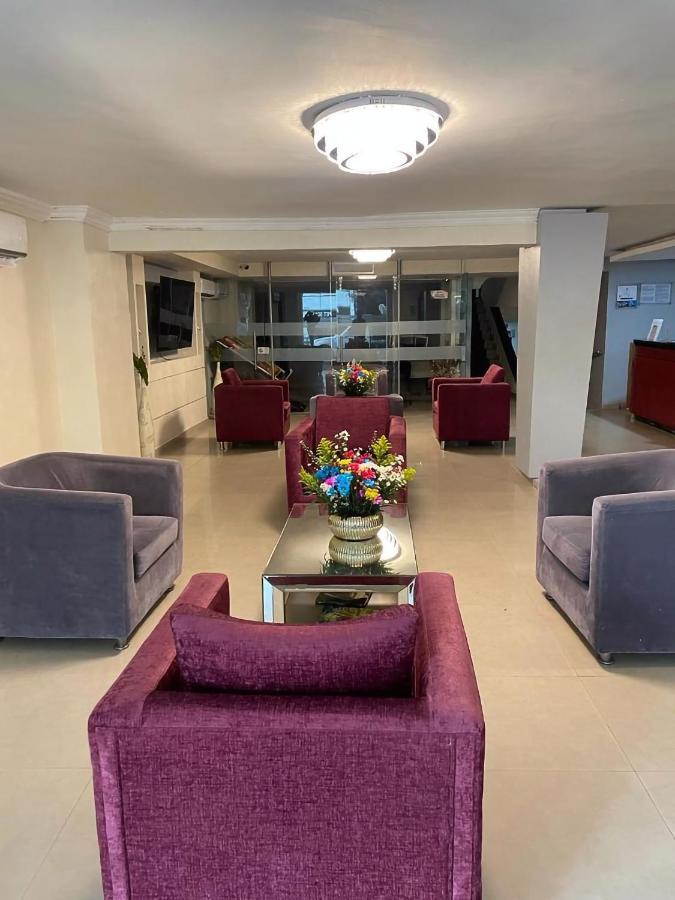 Hotel Puerta De Oro Баранкила Екстериор снимка