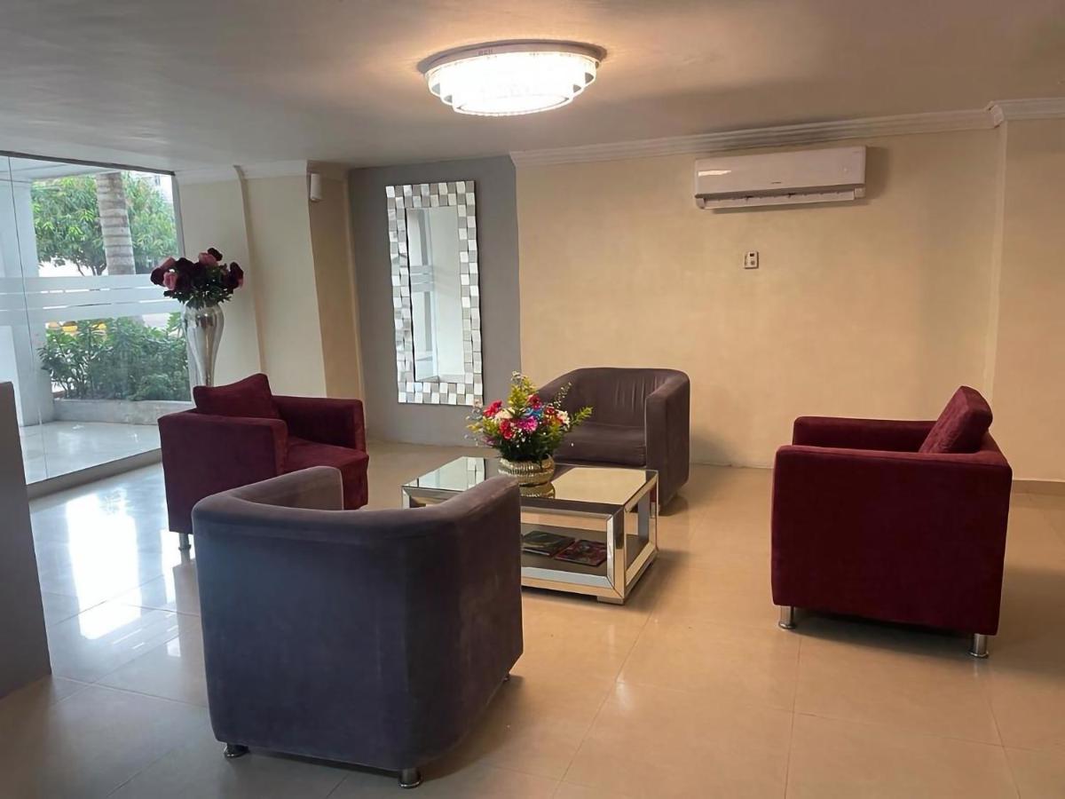Hotel Puerta De Oro Баранкила Екстериор снимка
