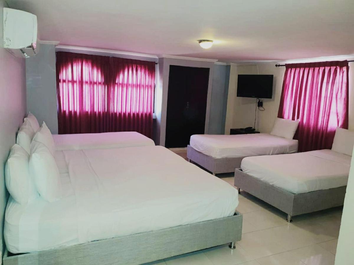 Hotel Puerta De Oro Баранкила Екстериор снимка