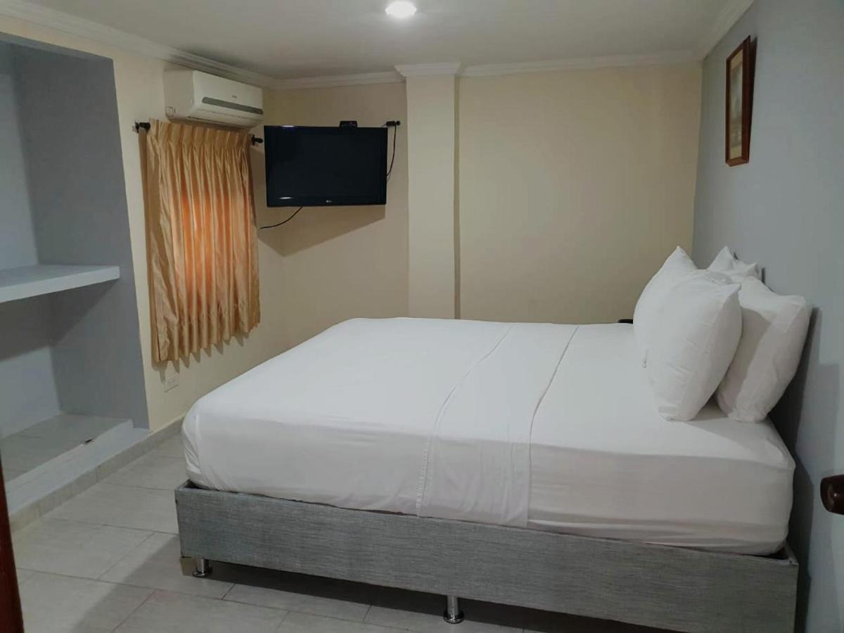 Hotel Puerta De Oro Баранкила Екстериор снимка