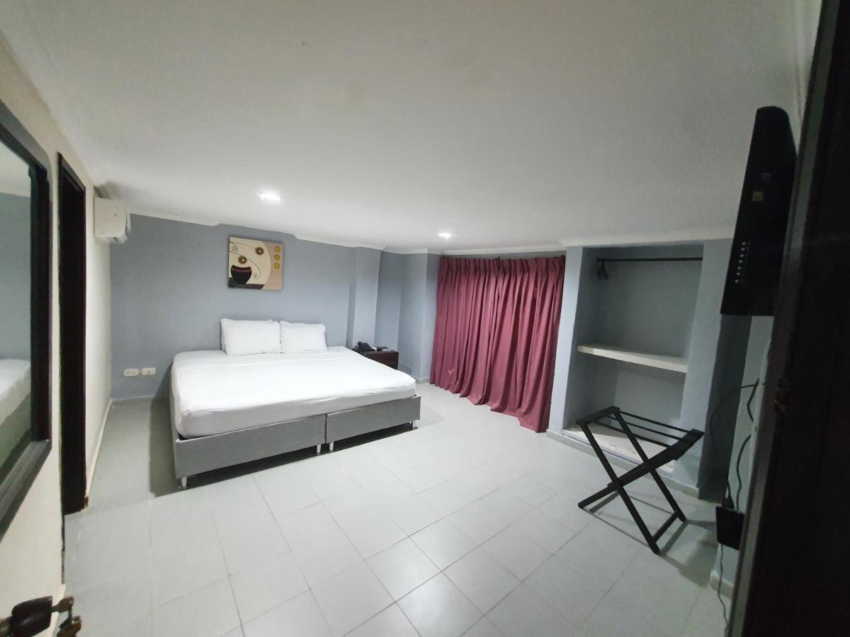 Hotel Puerta De Oro Баранкила Екстериор снимка