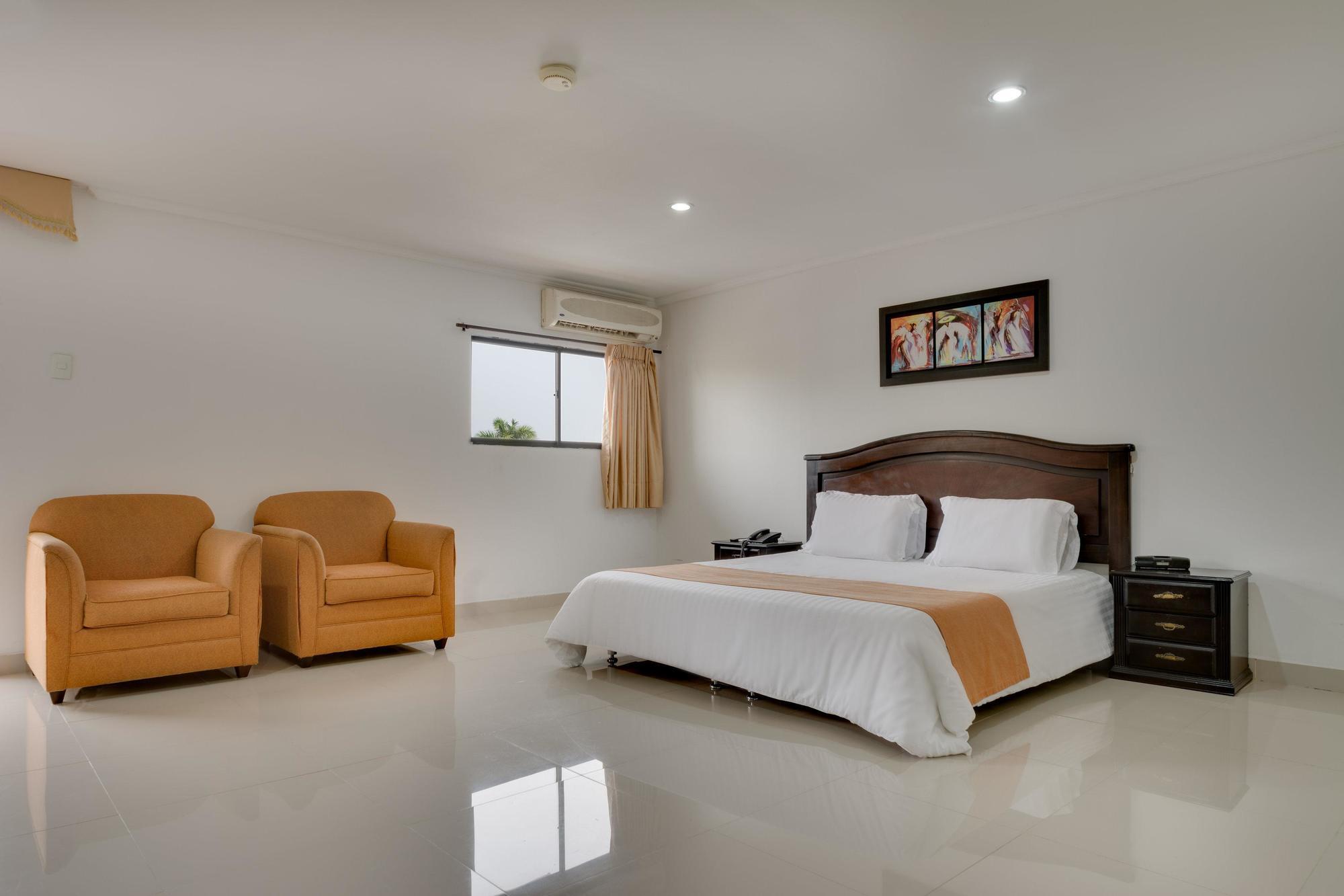 Hotel Puerta De Oro Баранкила Екстериор снимка