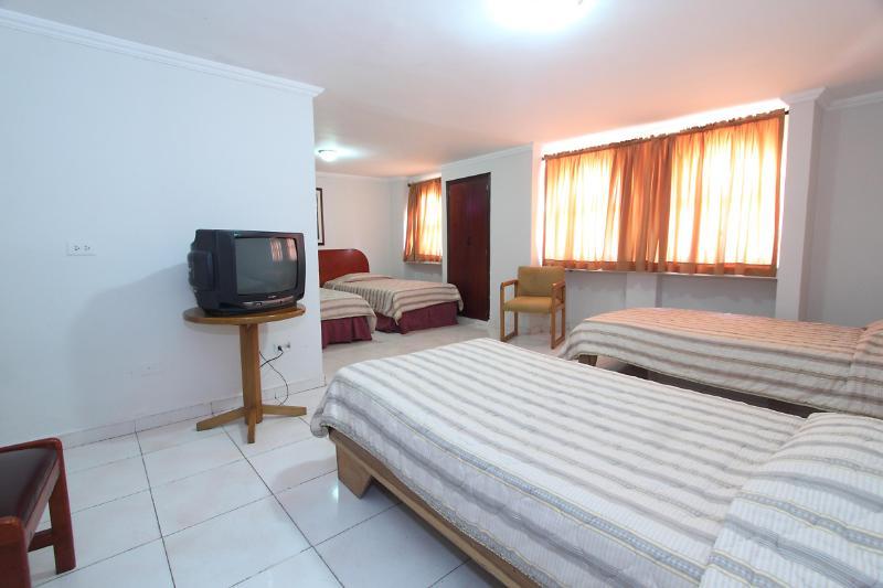 Hotel Puerta De Oro Баранкила Екстериор снимка