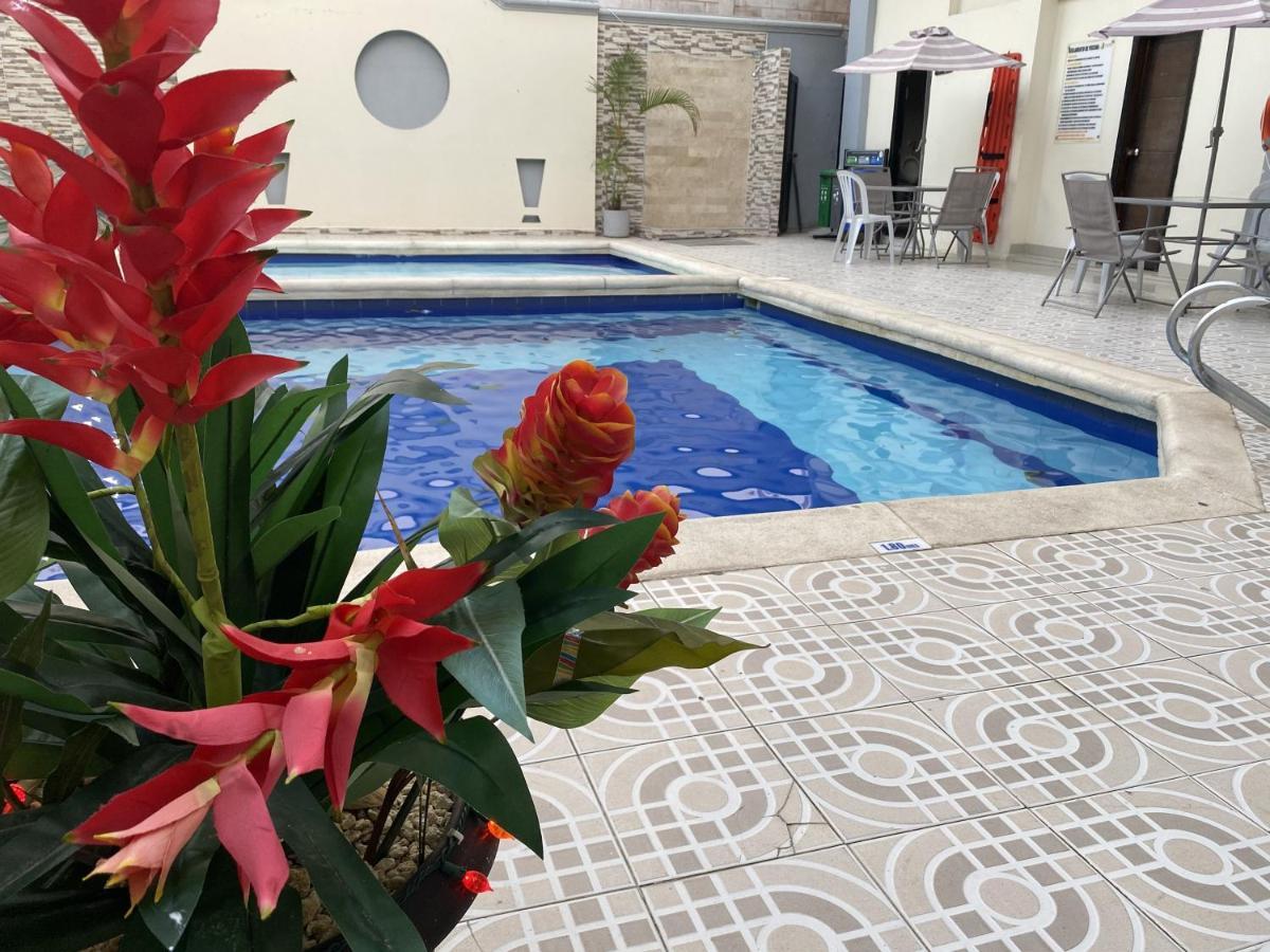 Hotel Puerta De Oro Баранкила Екстериор снимка