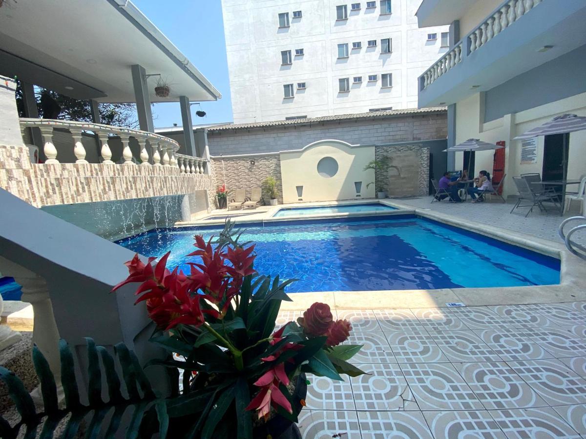 Hotel Puerta De Oro Баранкила Екстериор снимка